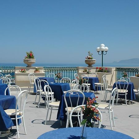 Grand Hotel Delle Terme テルミニ・イメレーゼ エクステリア 写真